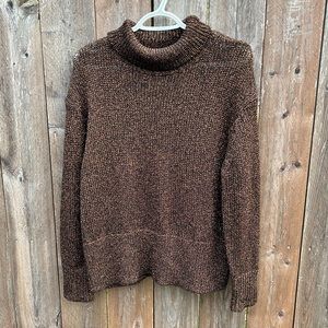 Chelsea 28 women’s metallic sweater size small Black gold metallic mixed new